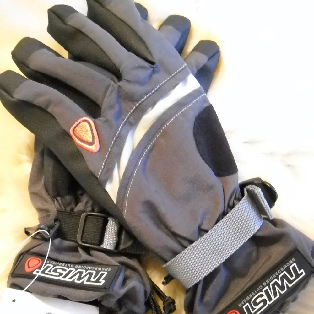 NWT Twist Snowboard Gloves Womens Small